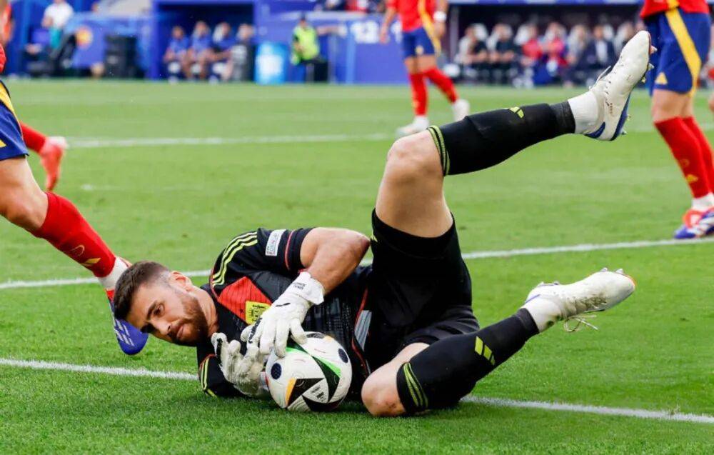 包含赛后马德里竞技备战全明星赛;绝杀压哨细节曝光;底气十足;球队文化再被提及的词条 包含赛后马德里竞技备战全明星赛;绝杀压哨细节曝光;底气十足;球队文化再被提及的词条