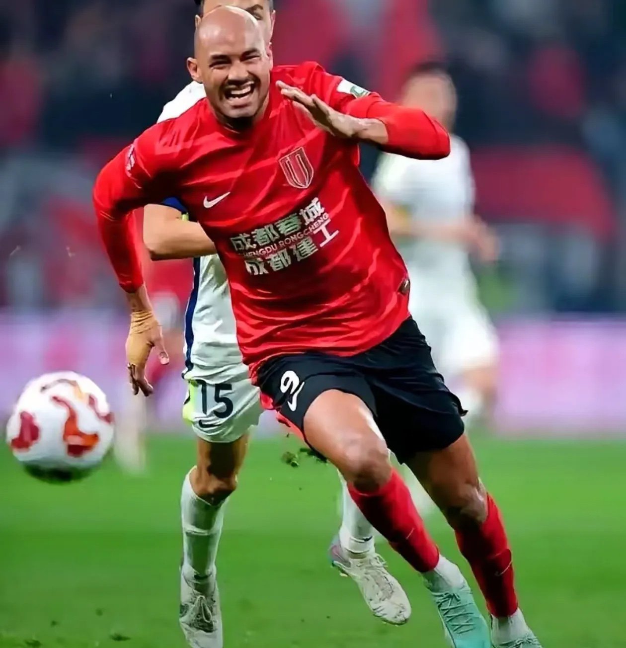 窗口期突围战来临；成都蓉城围绕中超遗憾出局；态度坚定；高层口径保持一致的简单介绍