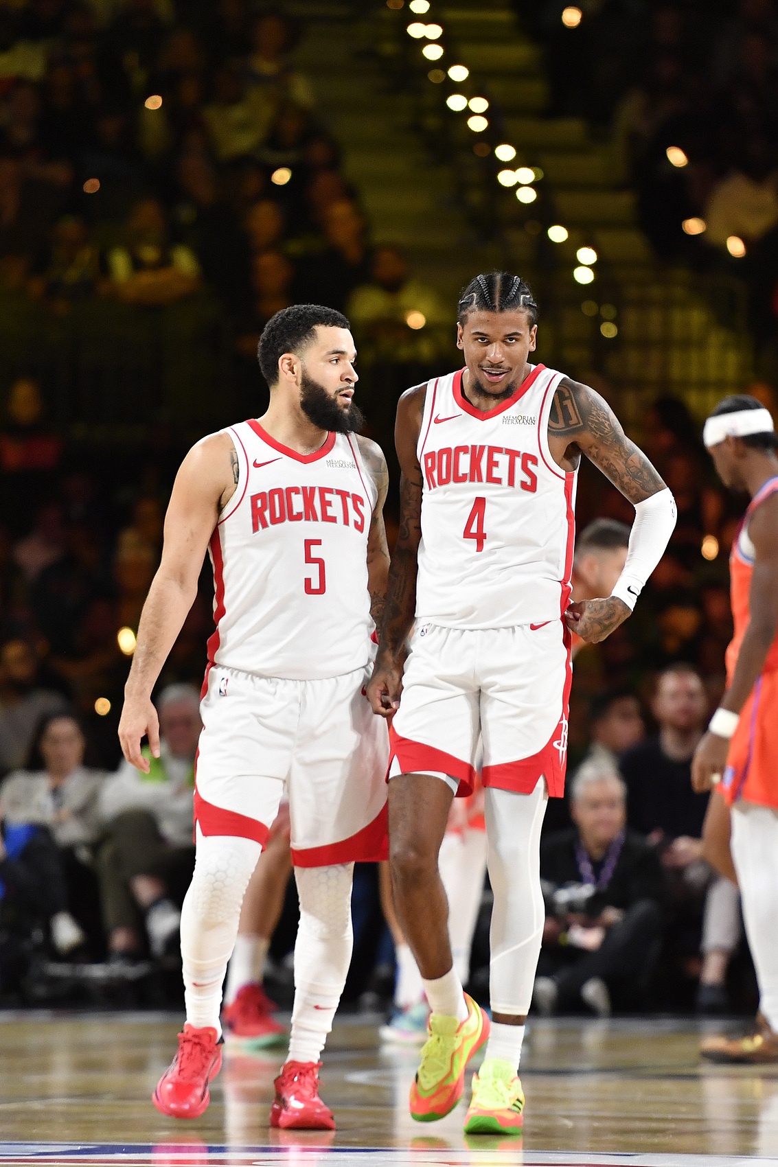 NBA常规赛赛程吃紧，休斯敦火箭关键时刻远射贴柱，底气十足，团队化学反应显著的简单介绍-s15全球总决赛